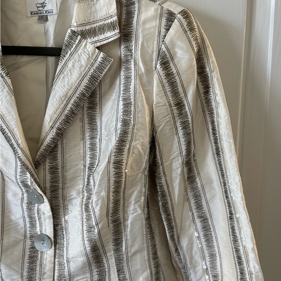 Finicky Filly Evening Blazer, L, White/ Gray w Sequins, 3 Button Front Like New - Picture 13 of 14